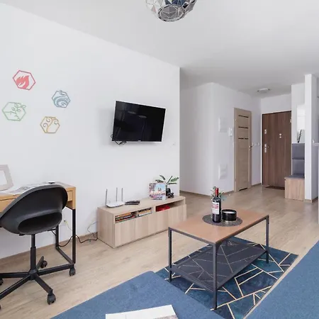 Family Apartment With Parking & Terrace By Noclegi Renters-3